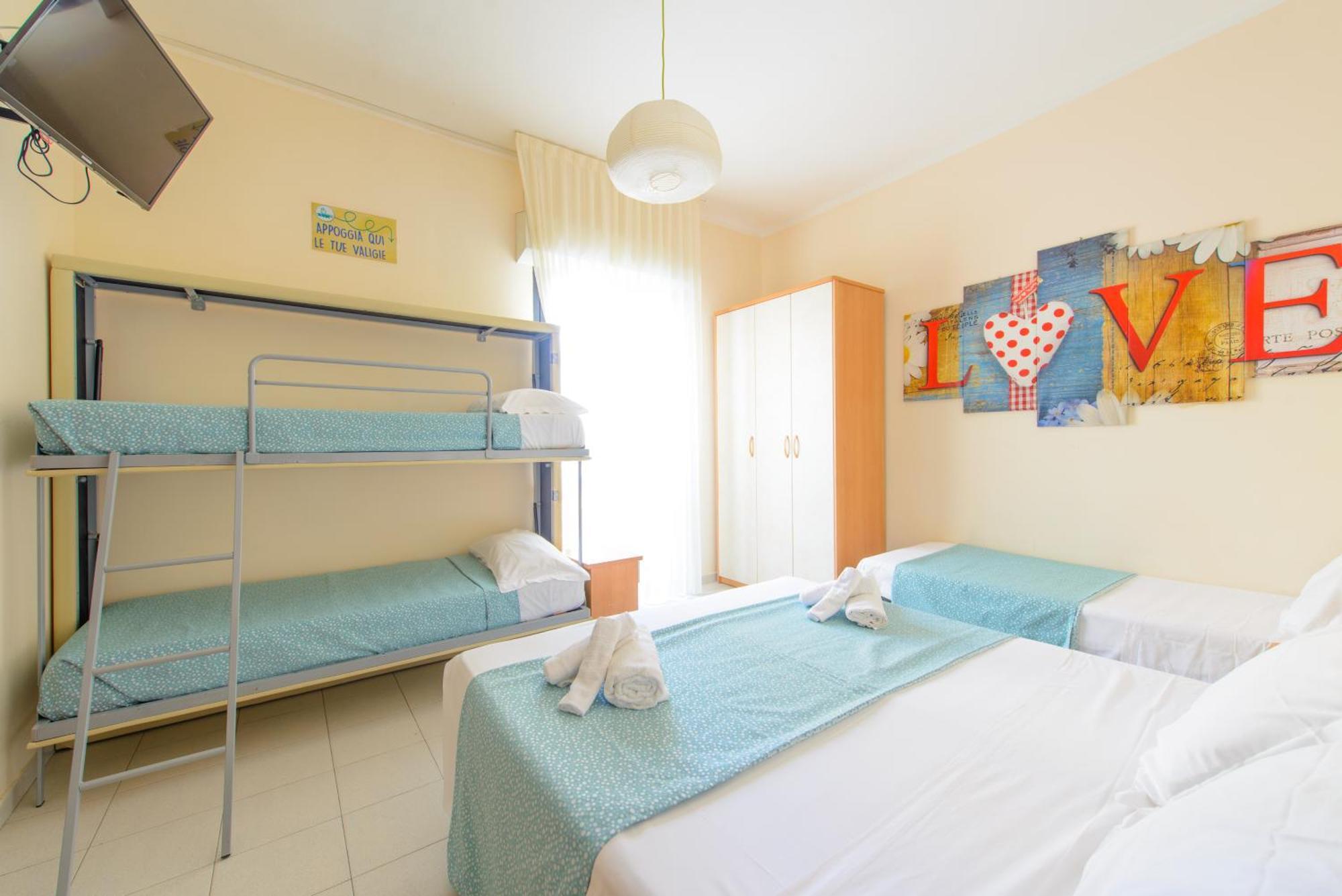 Hotel Nuova Medusa Римини Екстериор снимка